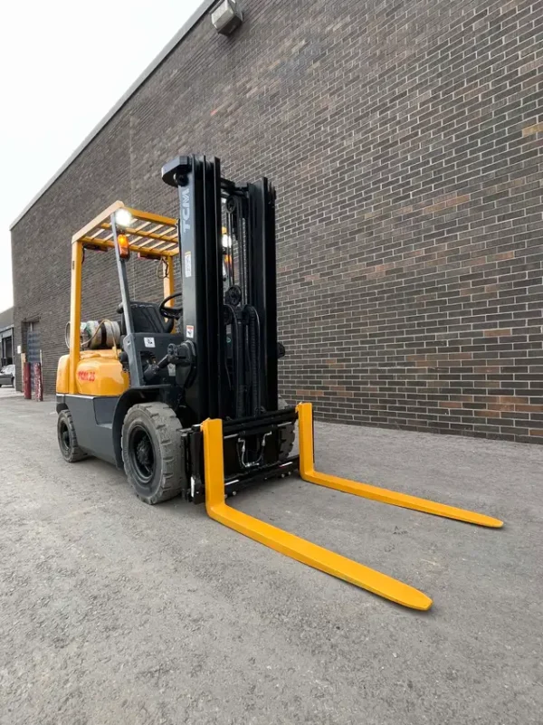 2013 TCM Outdoor Forklift Counterbalance